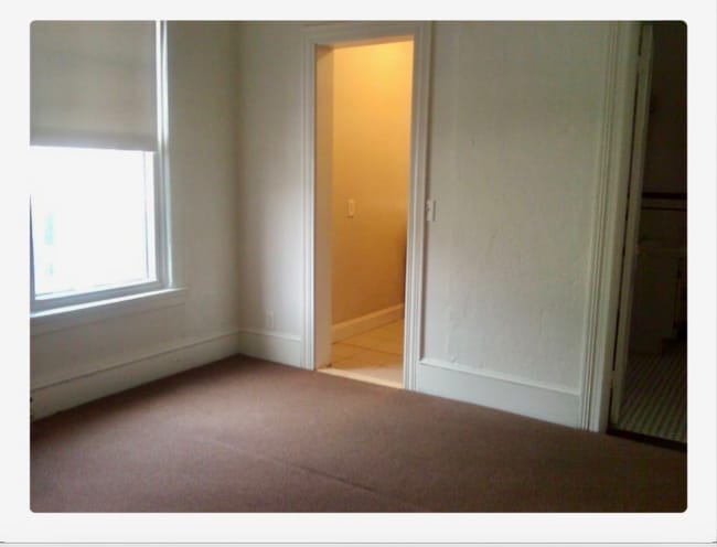 Building Photo - 257 Gano St