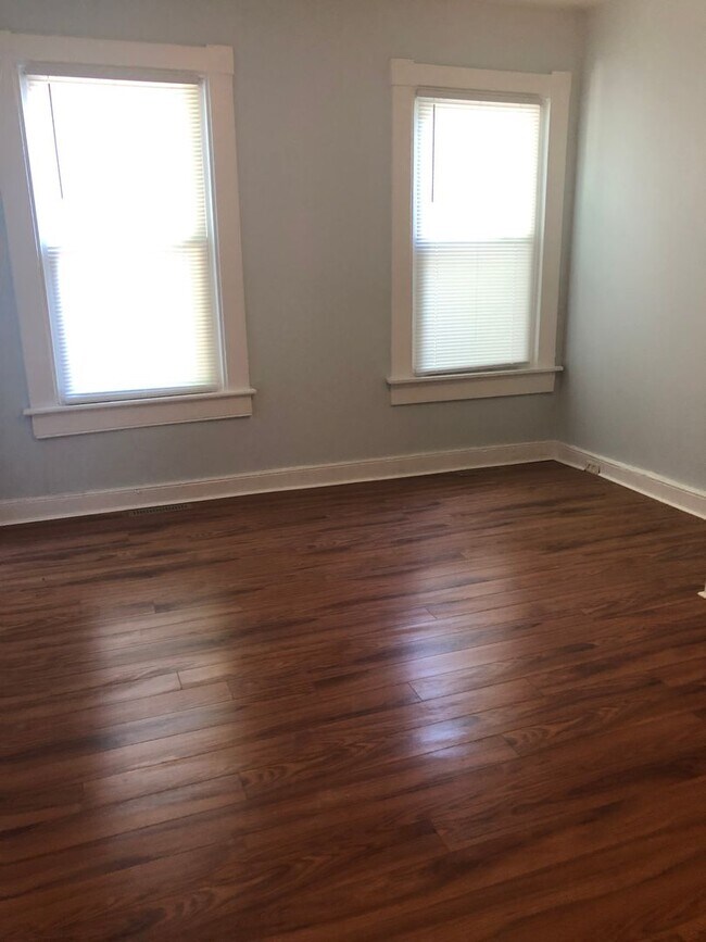 Foto del edificio - 3 Bedroom/1.5 Bath Northside Home ***Avail...