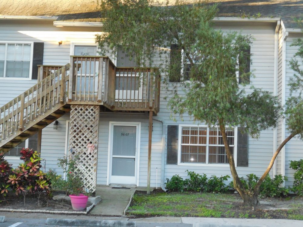 Primary Photo - Manor Condo 1 bed 1 bath cute condo