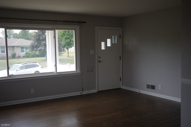 Building Photo - 5442 Wayne Dr
