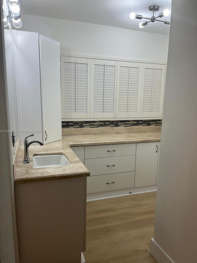 Foto del edificio - 6330 SW 34th St