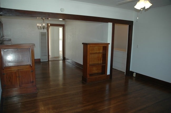 Interior Photo - West Ivy