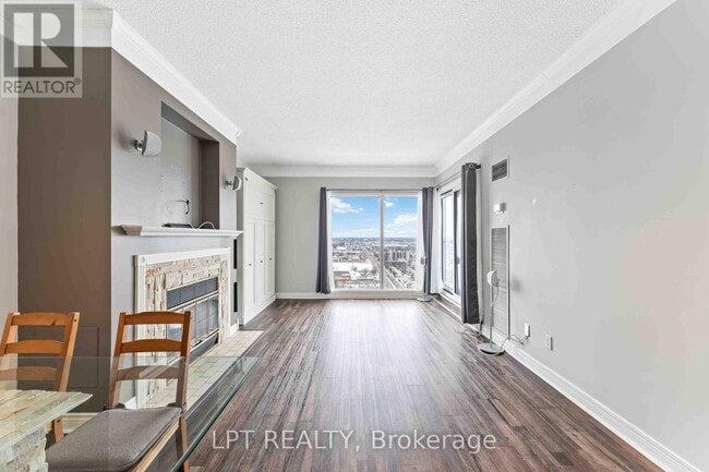 Photo du bâtiment - 545 St. Laurent Blvd