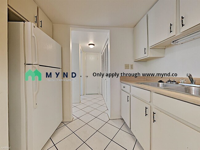 Building Photo - 1 br, 1 bath  - 1730 W Emelita Ave Apt 2097