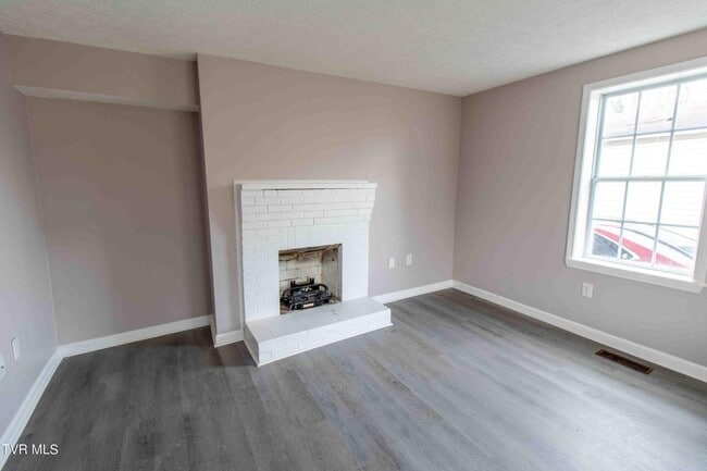 Foto del edificio - 1129 Cherry St