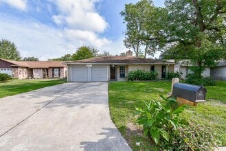 Building Photo - 23114 Newgate Dr