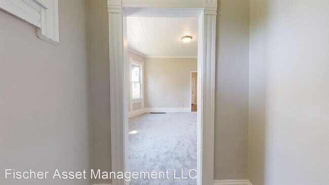 Building Photo - 2 br, 1 bath Apartment - 3490-3492 W. 49th...