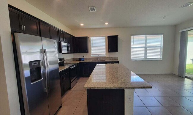 Foto del edificio - 7970 NW Greenbank Cir