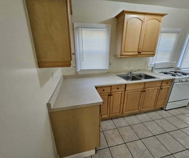 Foto del edificio - 6801 Fishback Ave