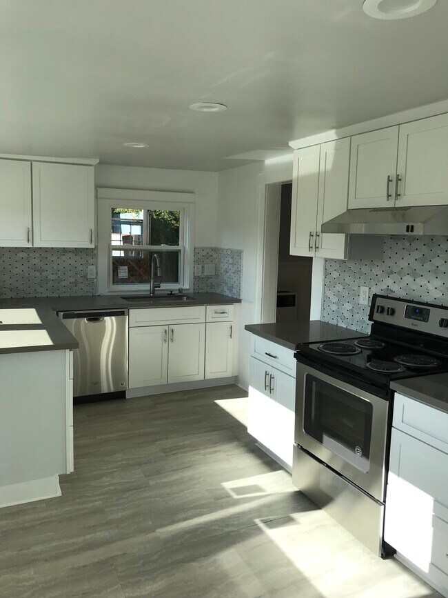 Foto del edificio - 456 Linden Ave