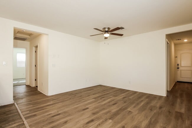 Foto del edificio - 25832 W Samantha Way