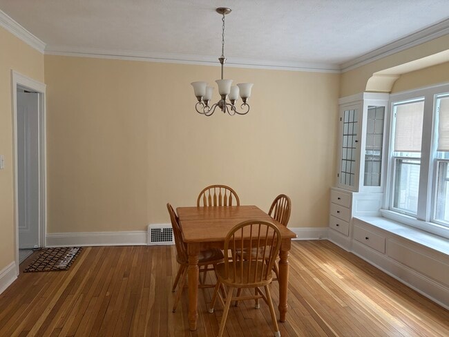 Dining Room - 2211 Eldred Ave