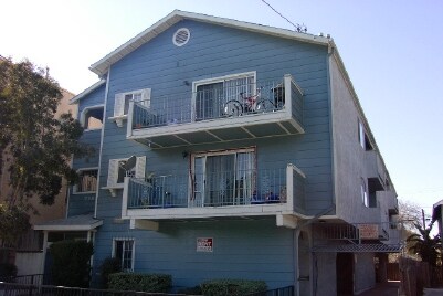 Building Photo - 755 Gaviota Ave