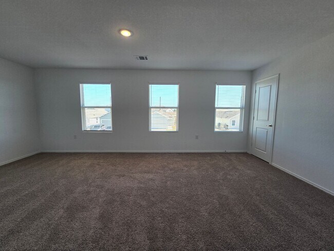 Foto del edificio - 13327 Laffoon Wy