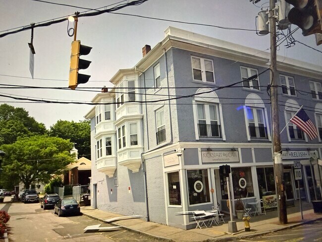 Foto del edificio - 464 Howe Ave