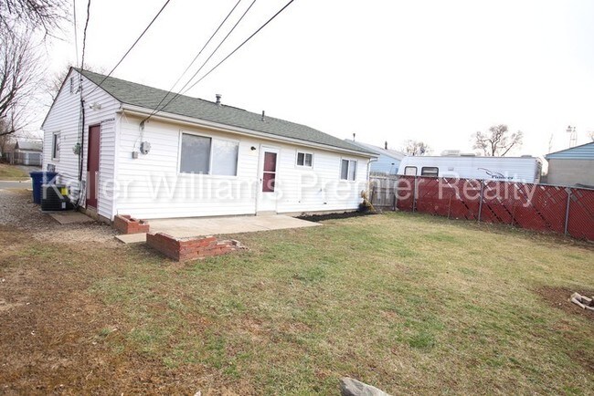 Building Photo - 2493 Kitchner Dr
