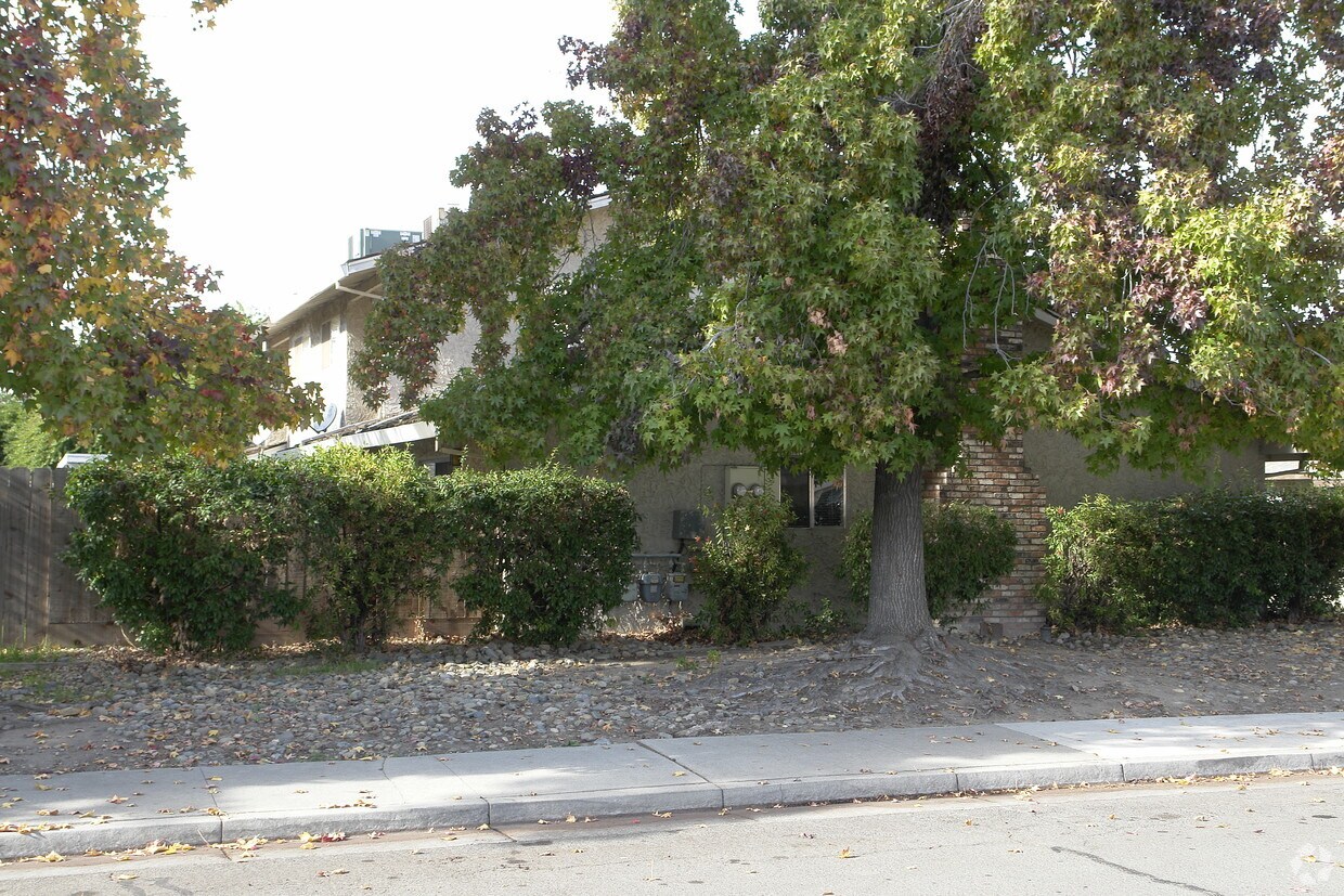 Building Photo - 2563 Alabama St