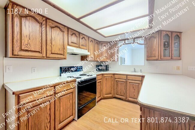 Foto del edificio - 1187 N 900 E