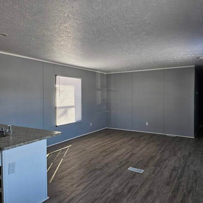 Foto del edificio - 2737 W Washington Center Rd