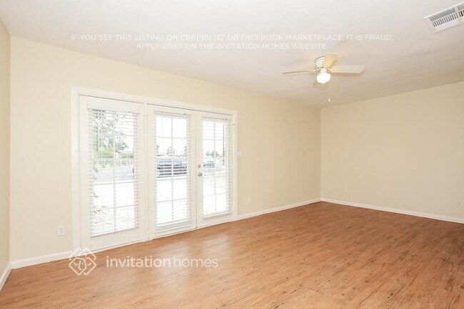 Foto del edificio - 8615 N 36th Ave