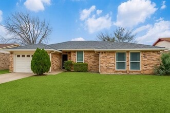 Building Photo - 3425 Derby Cir