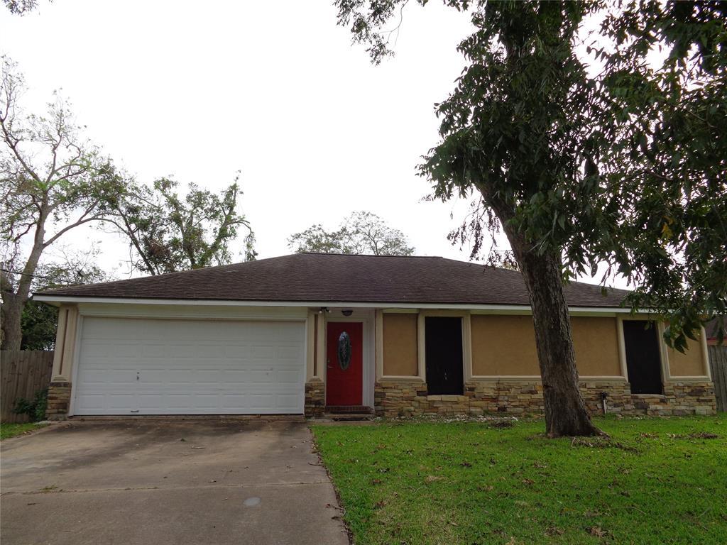 Primary Photo - 404 Forest Oaks Ln