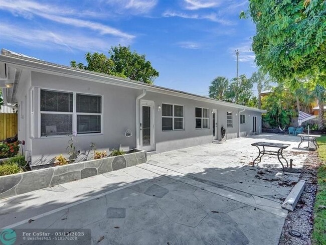 Building Photo - 4422 Sea Grape Dr