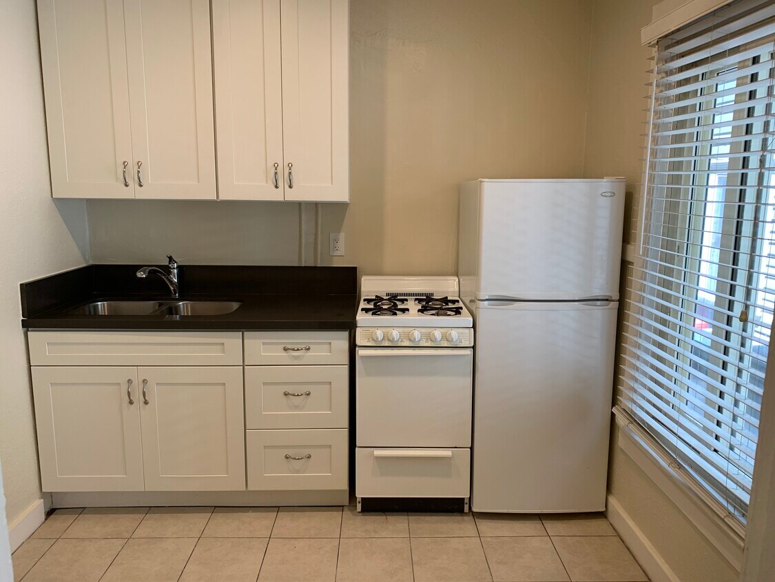 Foto principal - 2100 1st Ave