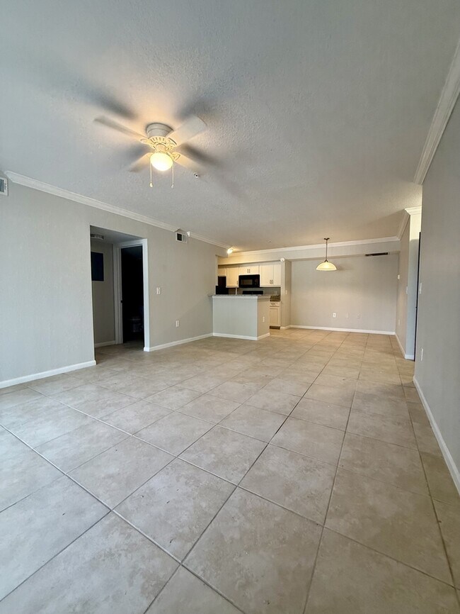 Building Photo - 800 Boardwalk Dr