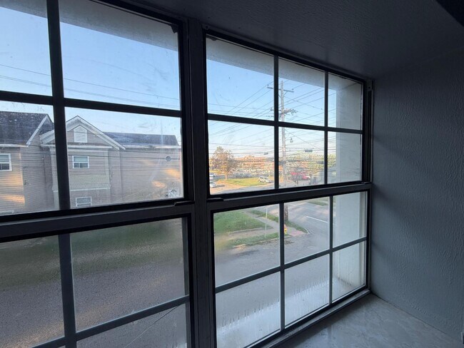 Foto del edificio - 1100 Murdoch Ave