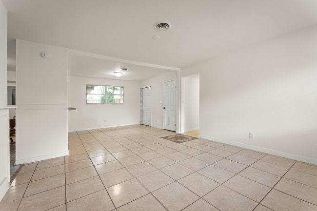 Building Photo - 6750 Snow White Dr