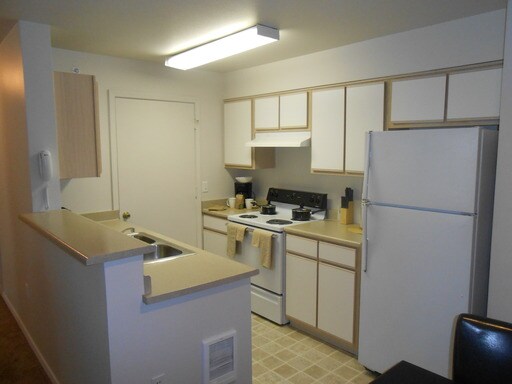 Building Photo - 920 SW 163rd Ave