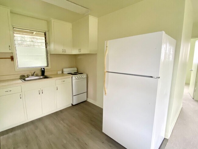 Foto del edificio - Mililani 2 Bed, 1 Bath Rental with Washer + Dryer