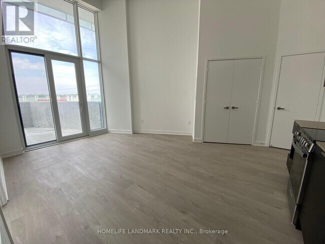 Building Photo - 3900-3900 Confederation Pkwy
