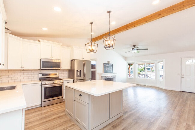 Building Photo - Nice house Modern design in Rancho Cucamonga
