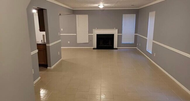 Building Photo - 762 Brittany Ct