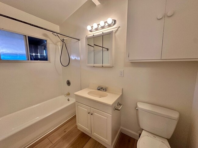 Building Photo - 4429-4431 Manitou Way