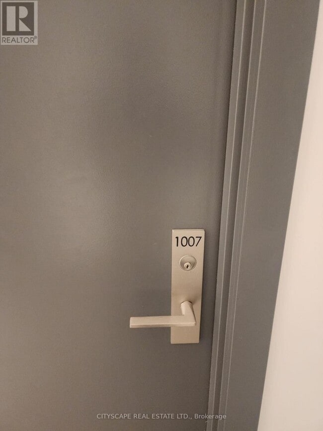 Building Photo - 86 Dundas St E