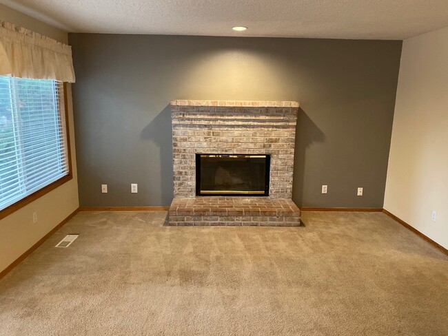 Building Photo - 8354 SW Bonaventure Ln