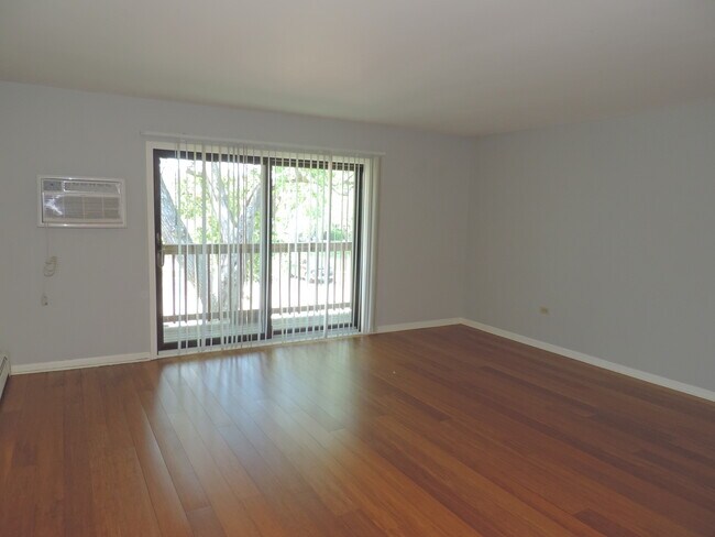 Foto del edificio - 7425 Brookdale Dr