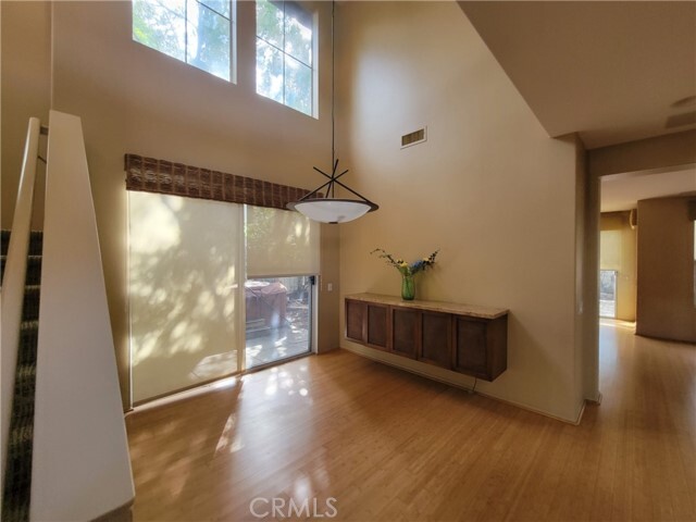 Building Photo - 2522 Stutsman Dr
