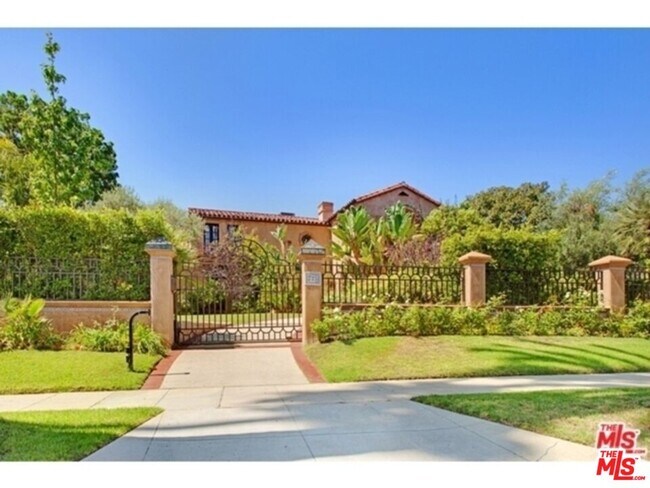 Foto del edificio - 725 Foothill Rd