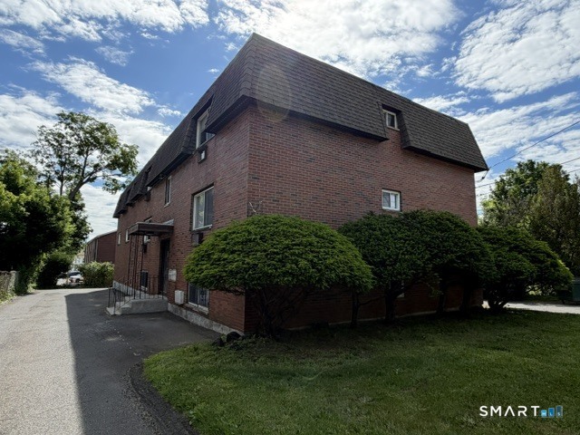 Building Photo - 385 High St