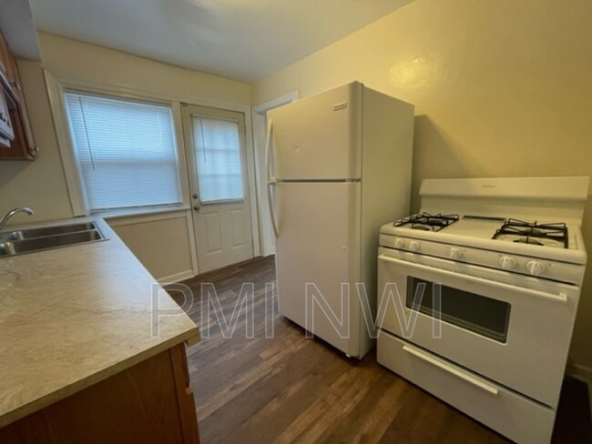 Foto del edificio - 7128 Columbia Ave