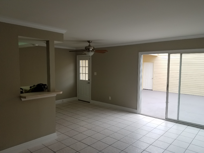Building Photo - 8412 Williamsburg Cir