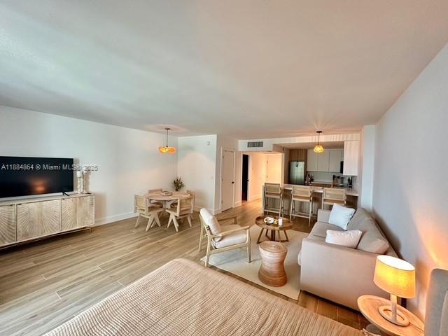 Foto principal - 2301 Collins Ave