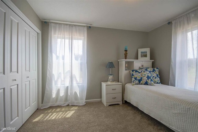 Building Photo - 3994 Sunshine Peak Dr