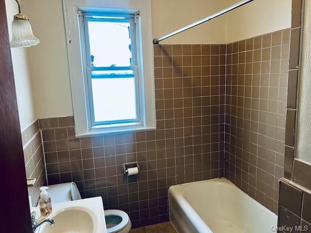 Building Photo - 109 Cowles Ave