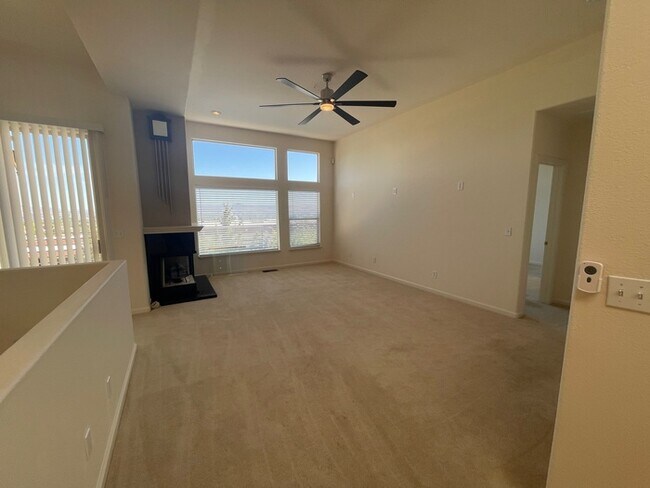 Foto del edificio - 3347 Skyline Blvd