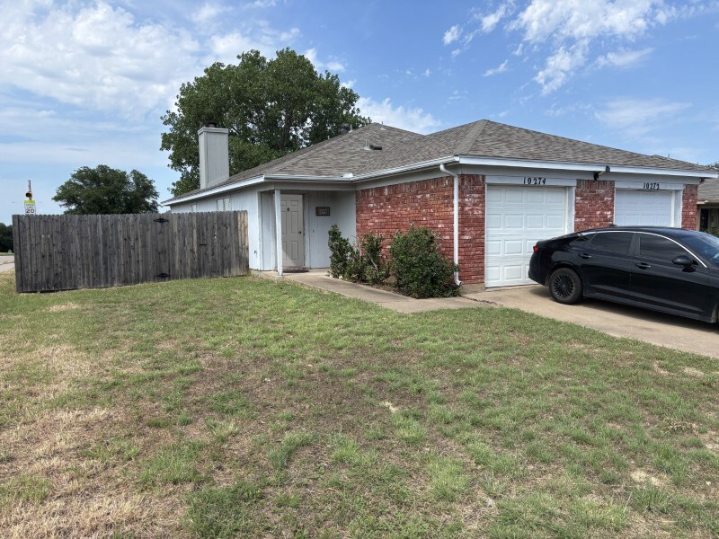 Foto principal - 10274 Aurora Dr